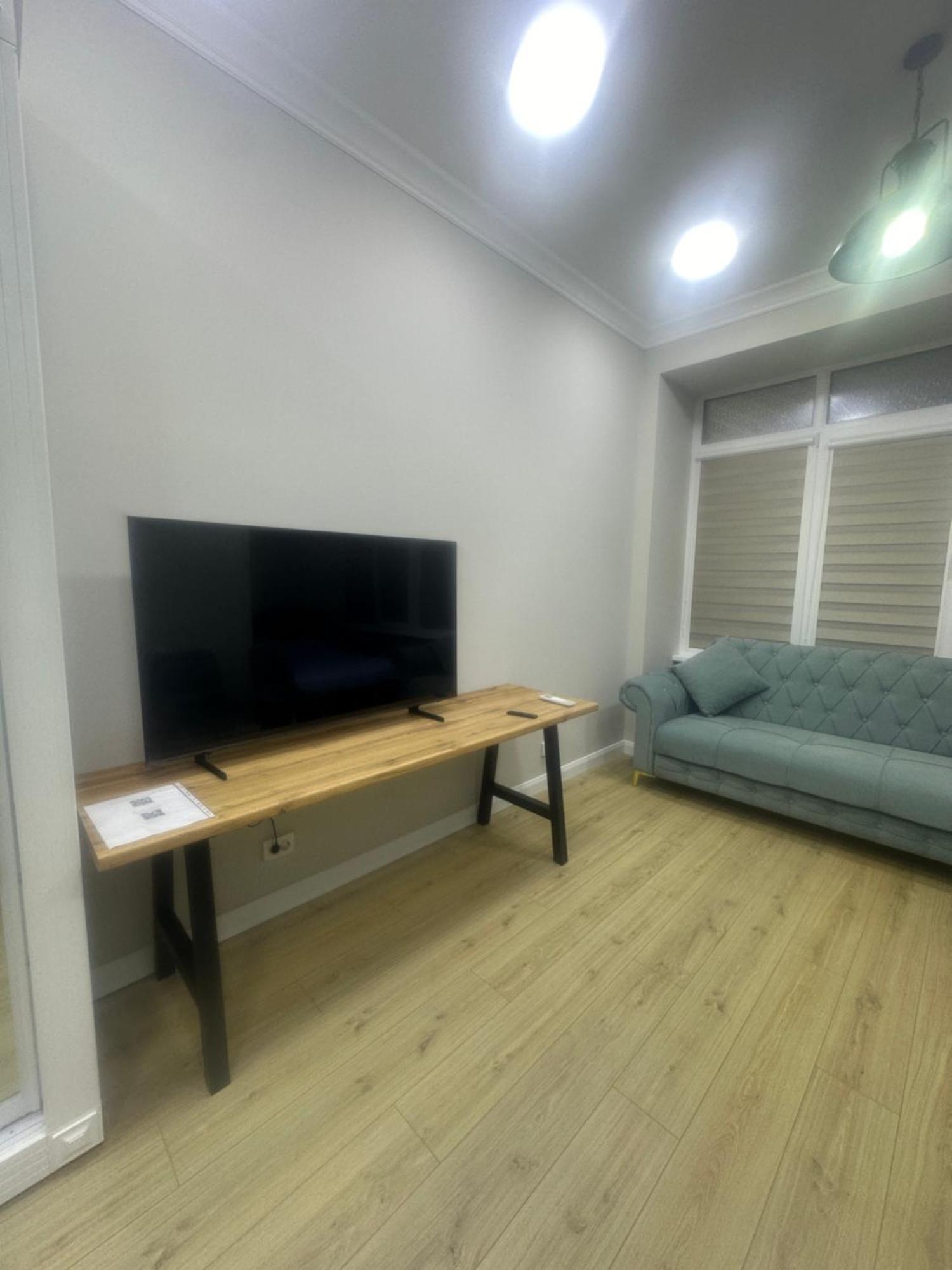 Comfortable Apartment In Central Of Almaty Exterior foto